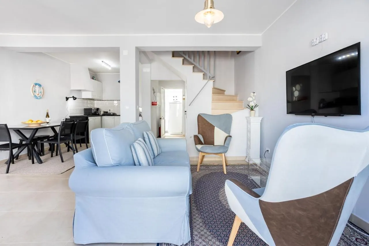 Newly Renovated 2 Bedroom Townhouse - Close To Salema Beach Portugal