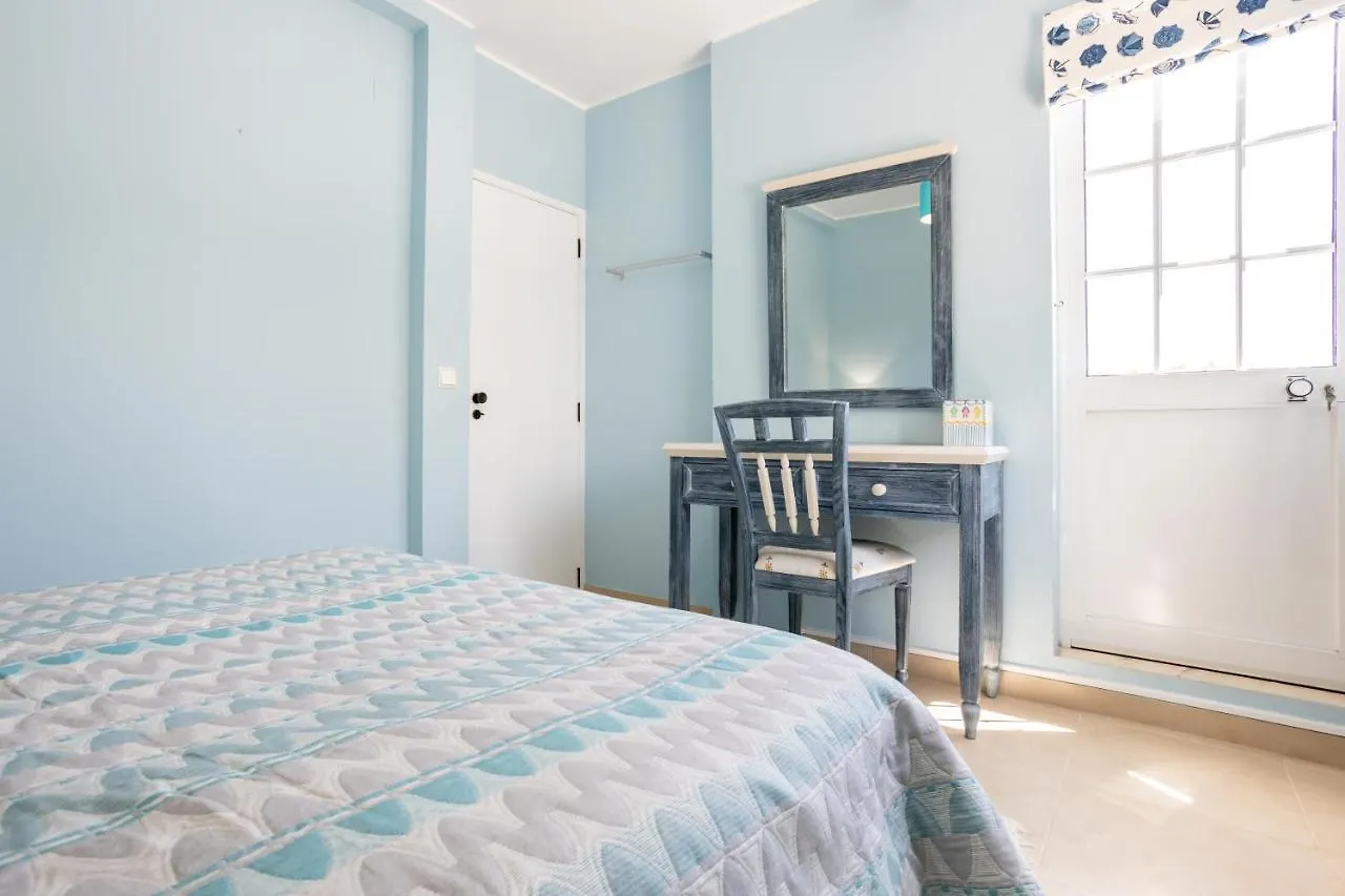 Holiday home Newly Renovated 2 Bedroom Townhouse - Close To Salema Beach Portugal